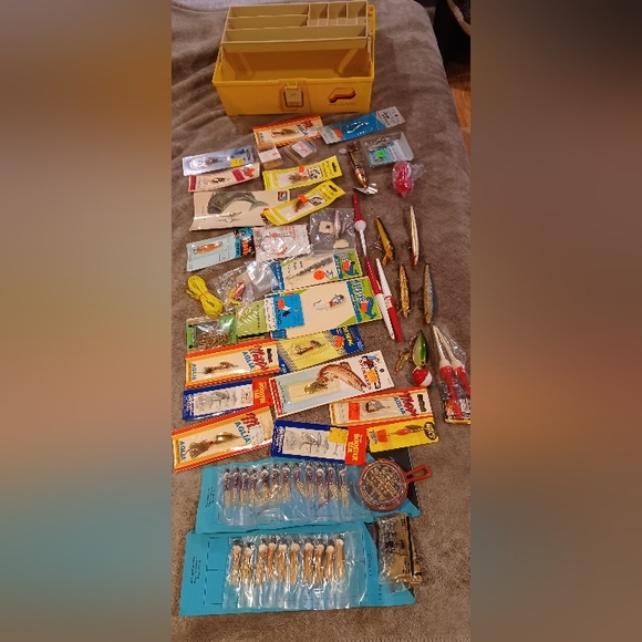 Fishing tackle and tackle box mostly new old stock many unopened lures others no - Picture 1 of 12